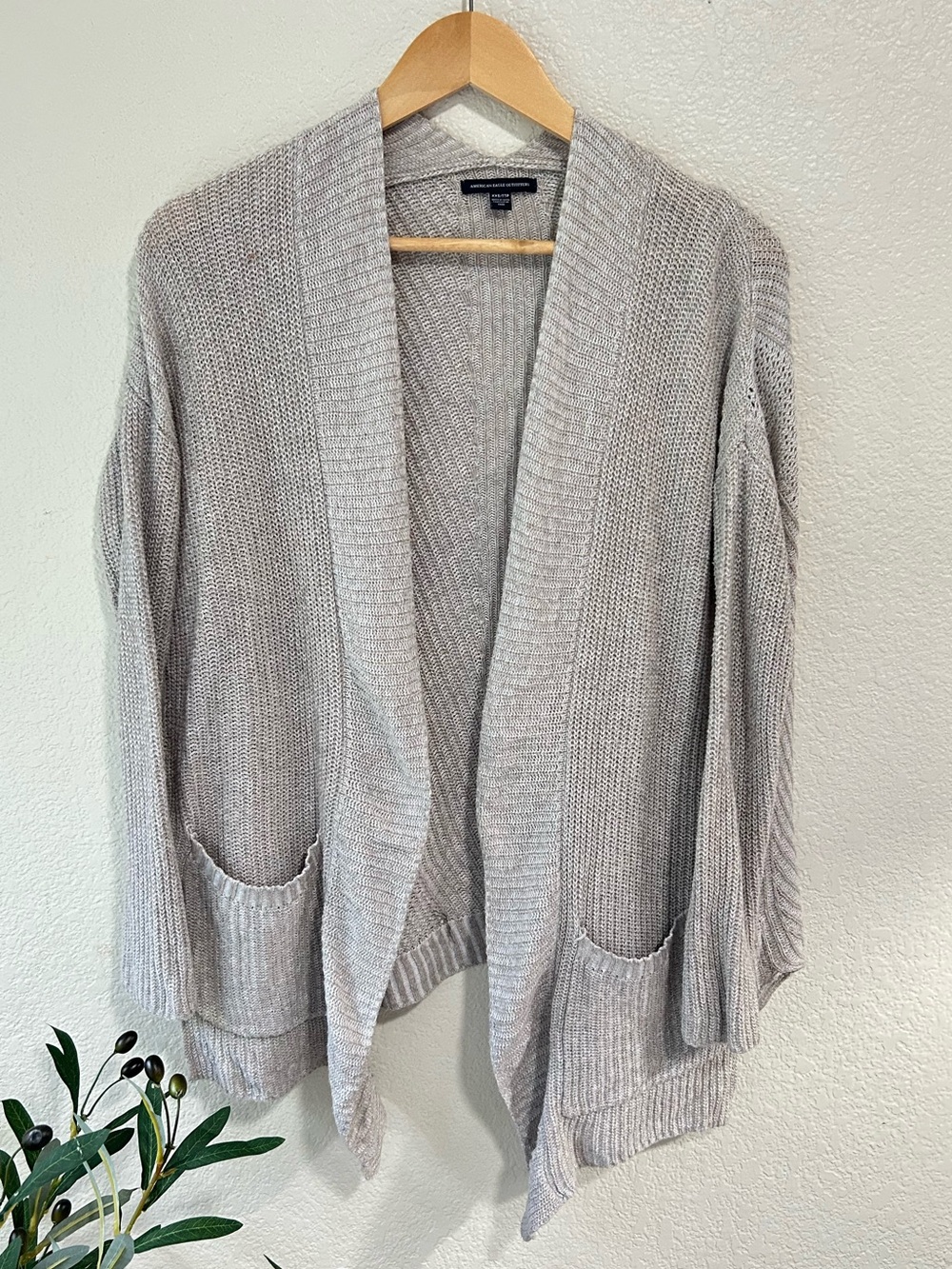 American Eagle Outfitters Light Gray Open-Front Cardigan